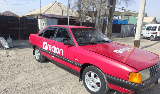 Audi 100 1989 года