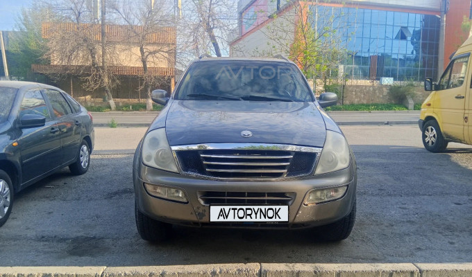 SsangYong Rexton 2002 года