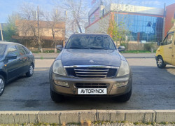 SsangYong Rexton 2002 года