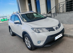 Toyota RAV4 2013 года