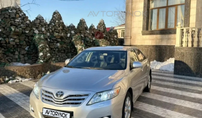 Toyota Camry 2009 года
