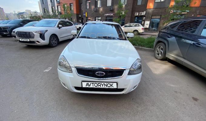 ВАЗ (Lada) Priora 2011 года