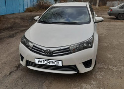 Toyota Corolla 2015 года