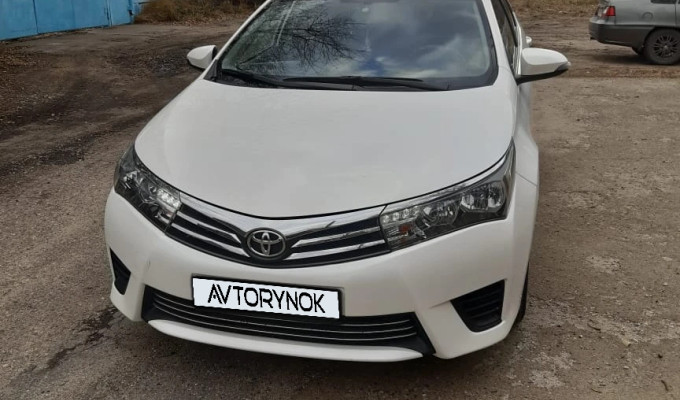 Toyota Corolla 2015 года