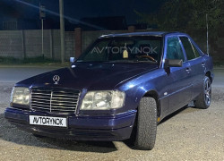 Mercedes-Benz E-Класс 1993 года