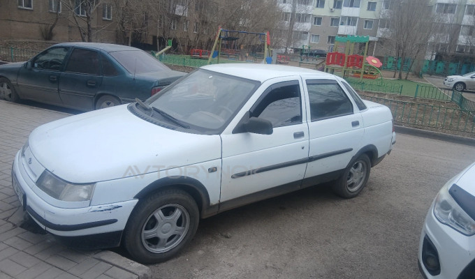 ВАЗ (Lada) 2110 2000 года