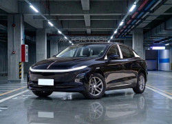 Hongqi E-QM5 2025 года
