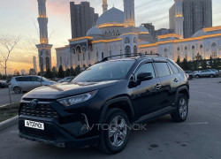 Toyota RAV4 2022 года