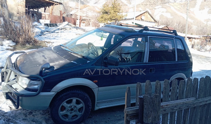 Mitsubishi RVR 1995 года