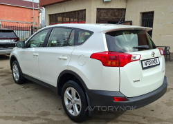 Toyota RAV4 2014 года