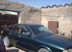 Audi 80 1992 года