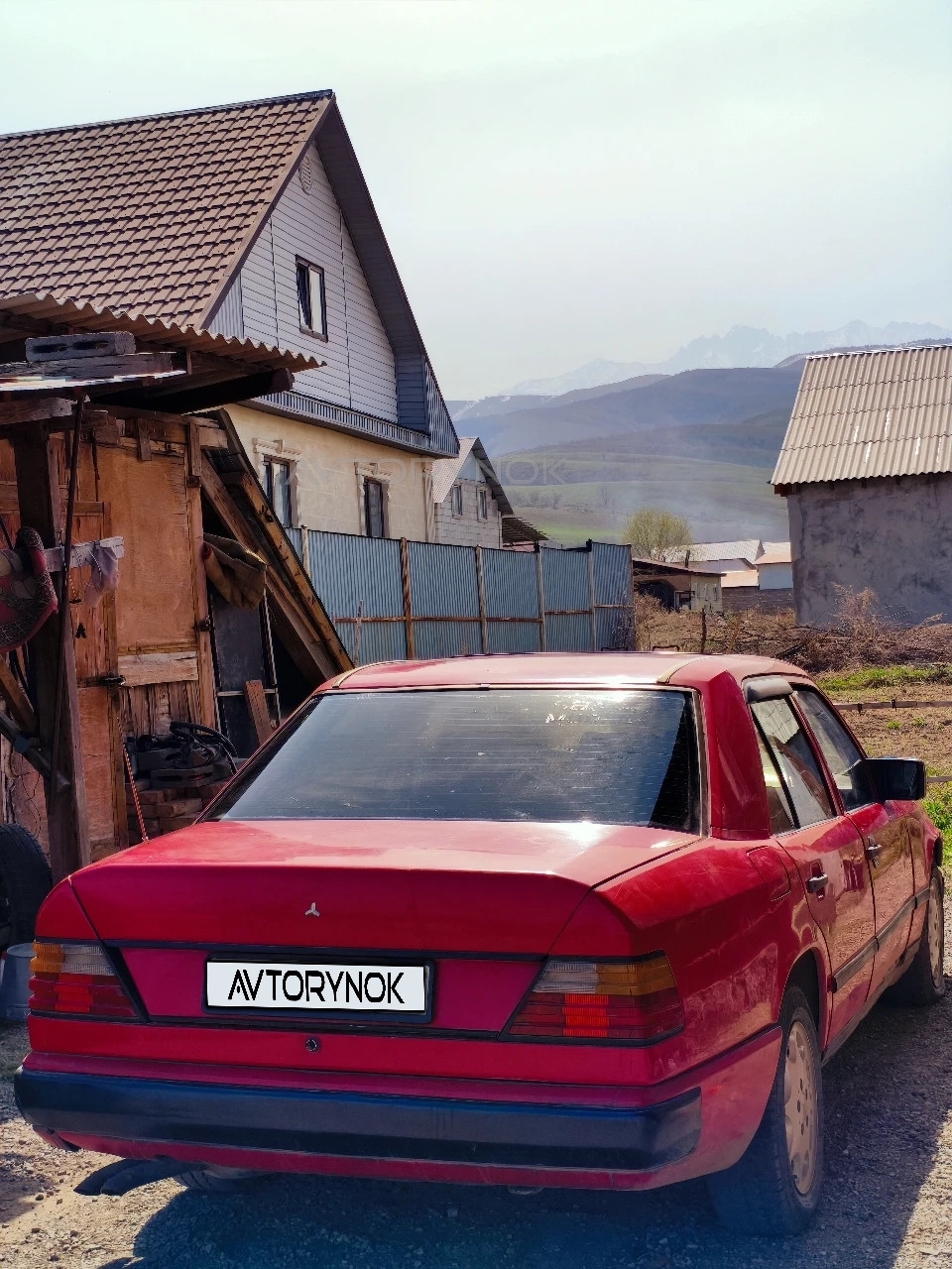 Mercedes-Benz E-Class, 1989