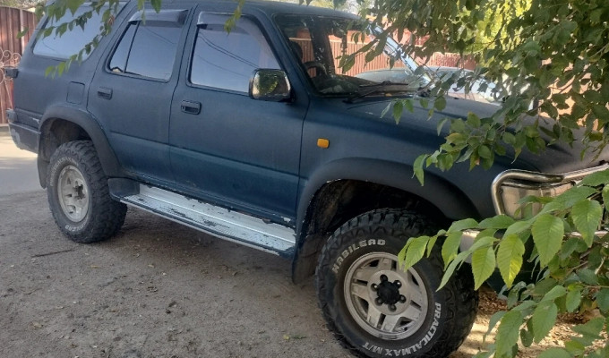 Toyota Hilux Surf 1993 года