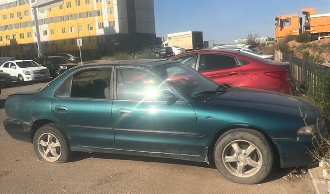 Mitsubishi Galant 1993 года