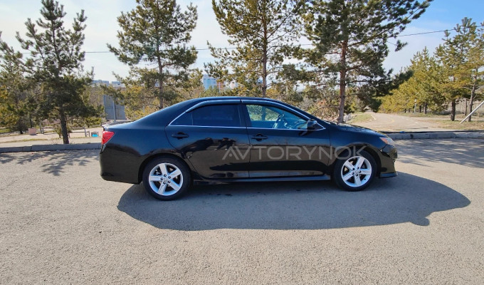 Toyota Camry 2012 года