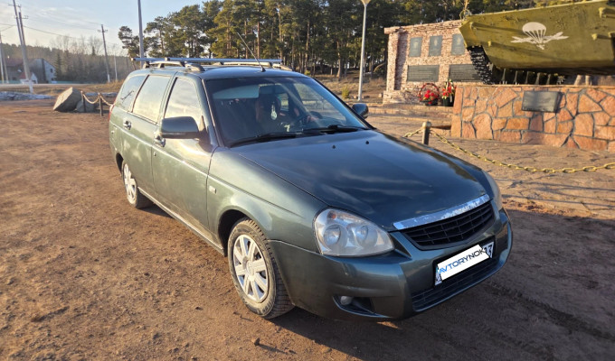 ВАЗ (Lada) Priora 2011 года