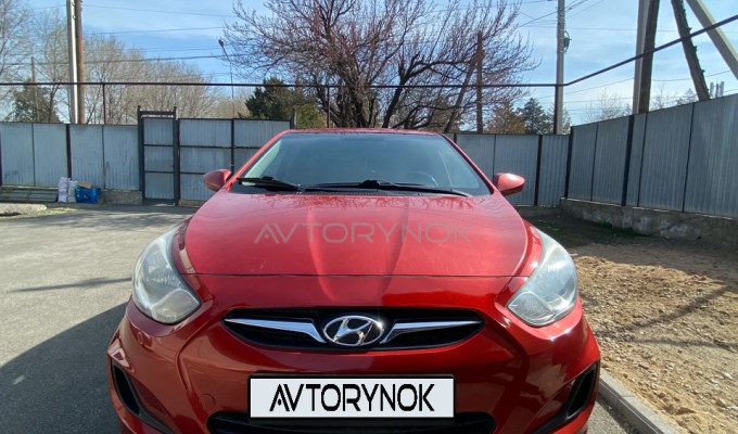 Hyundai Accent 2012 года