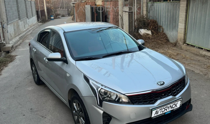 Kia Rio 2021 года