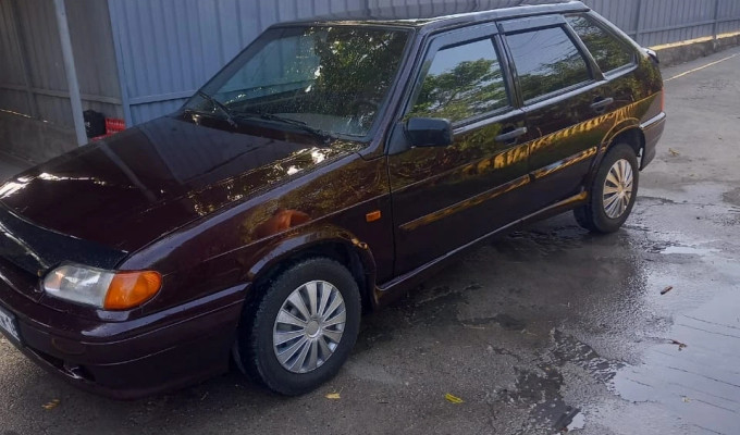 ВАЗ (Lada) 2114 2012 года