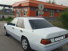 Mercedes-Benz E-Класс 1990 года