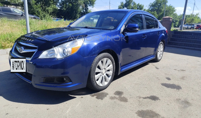 Subaru Legacy 2010 года
