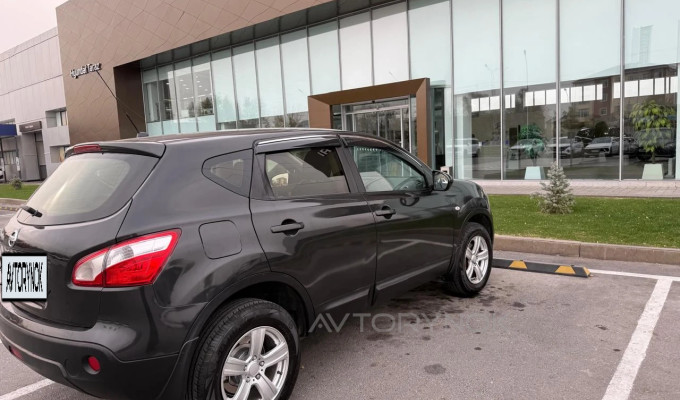 Nissan Qashqai 2012 года