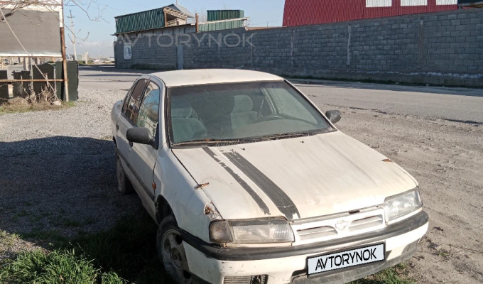 Nissan Primera 1992 года
