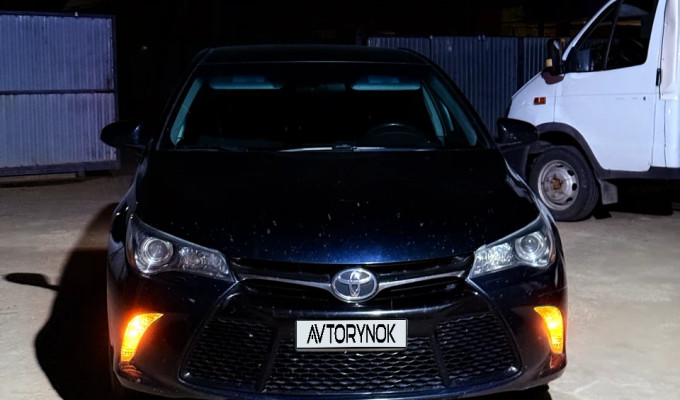 Toyota Camry 2016 года