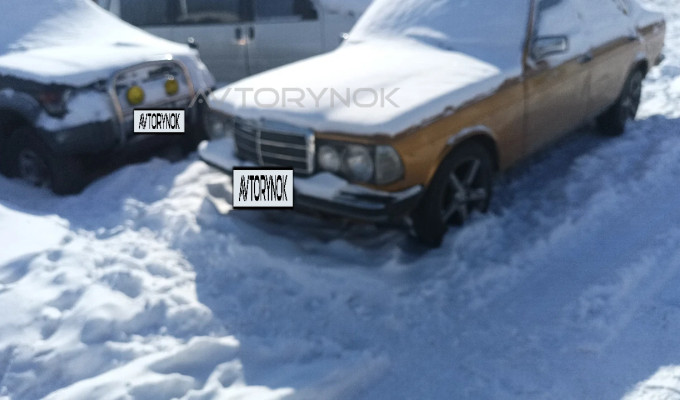 Mercedes-Benz E-Класс 1982 года