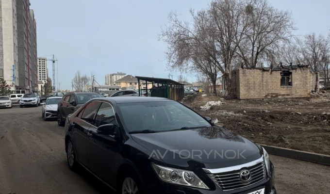 Toyota Camry 2011 года