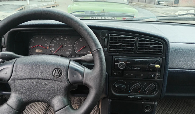 Volkswagen Passat 1993 года