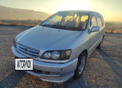 Toyota Ipsum 1997 года