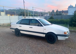Volkswagen Passat 1992 года