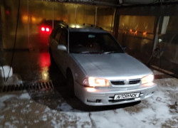 Nissan Avenir 1997 года