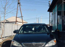 Toyota Camry 2001 года