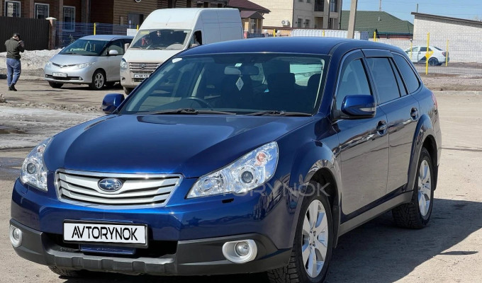 Subaru Outback 2012 года
