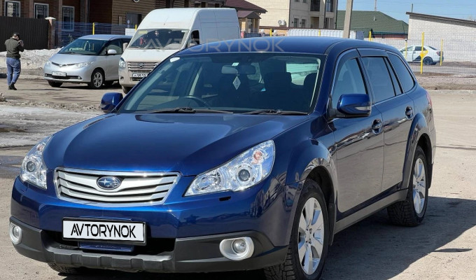 Subaru Outback 2012 года