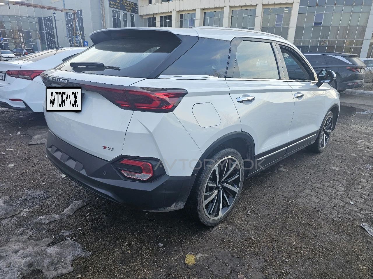 FAW Bestune T77, 2023