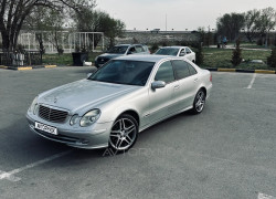 Mercedes-Benz E-Класс 2003 года