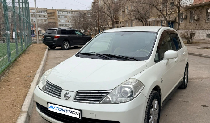 Nissan Tiida 2006 года