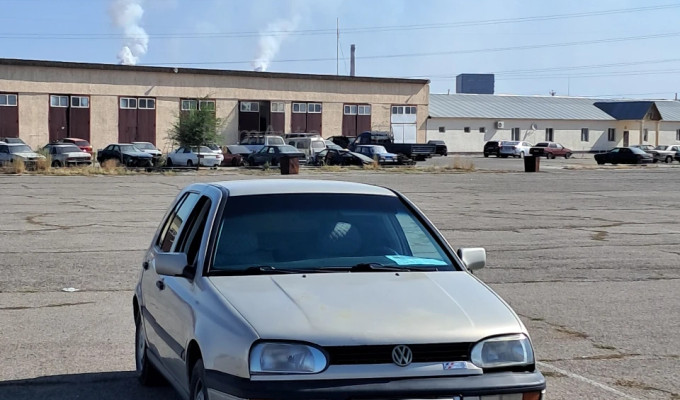Volkswagen Golf 1996 года