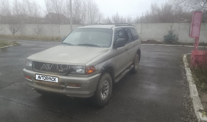 Mitsubishi Montero Sport 1999 года