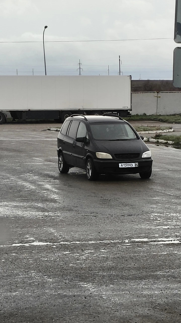 Opel Zafira, 2002