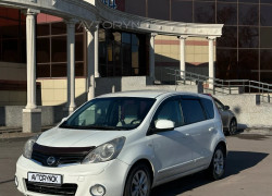 Nissan Note 2012 года
