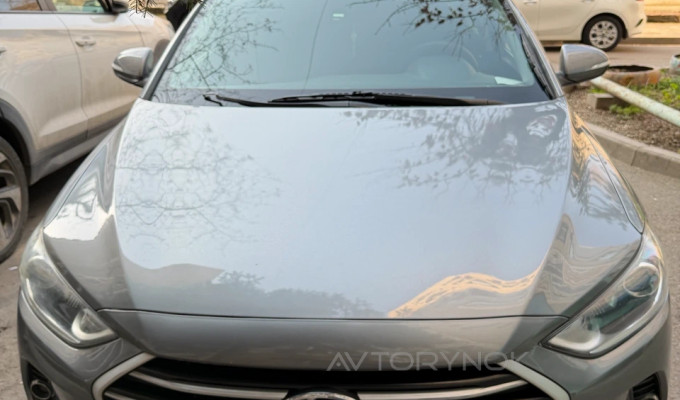 Hyundai Elantra 2018 года