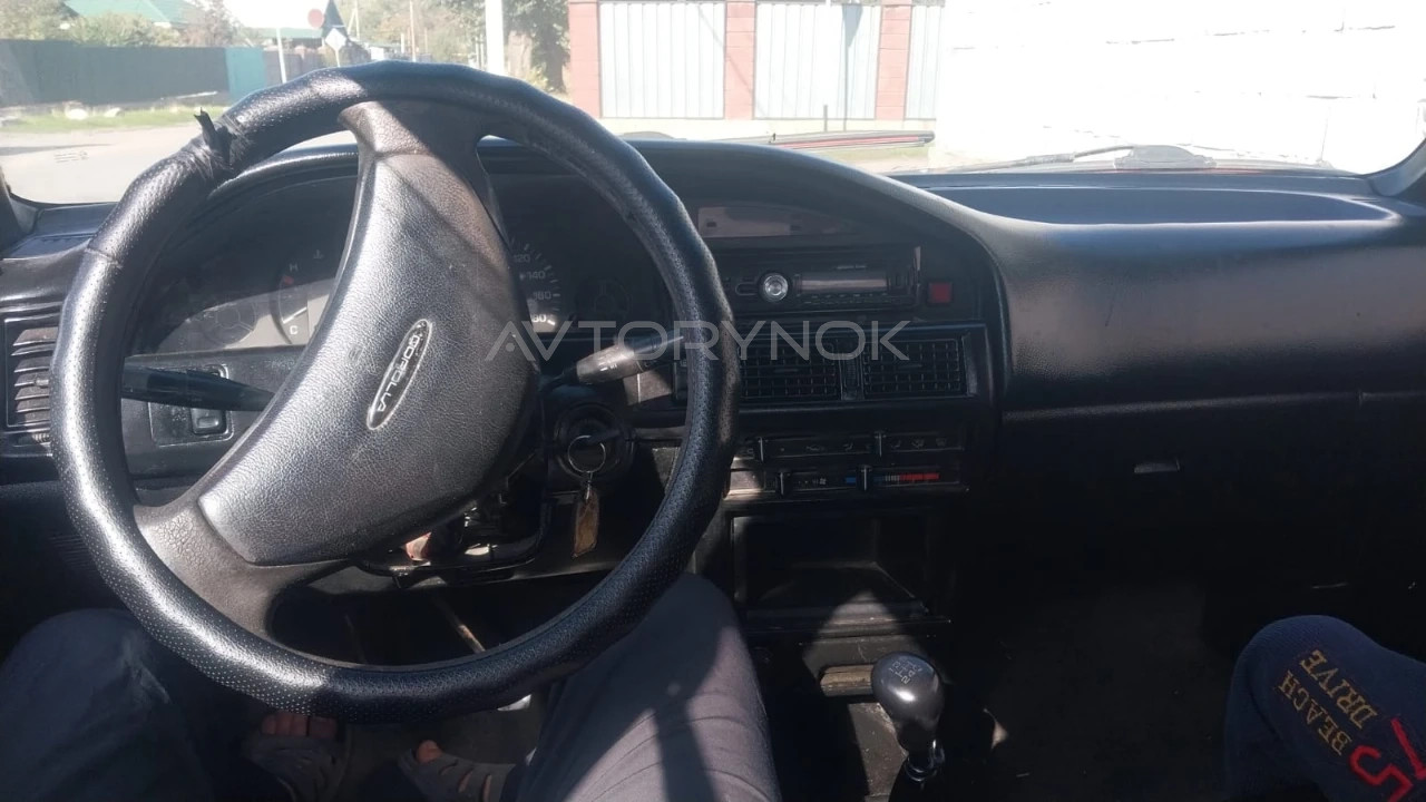 Toyota Corolla, 1990