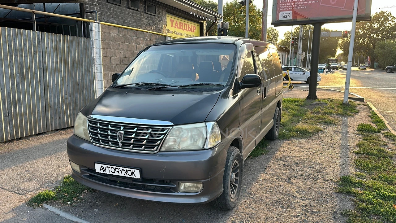 Toyota Granvia, 1996