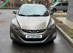 Hyundai Elantra 2013 года