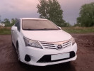 Toyota Avensis 2012 года
