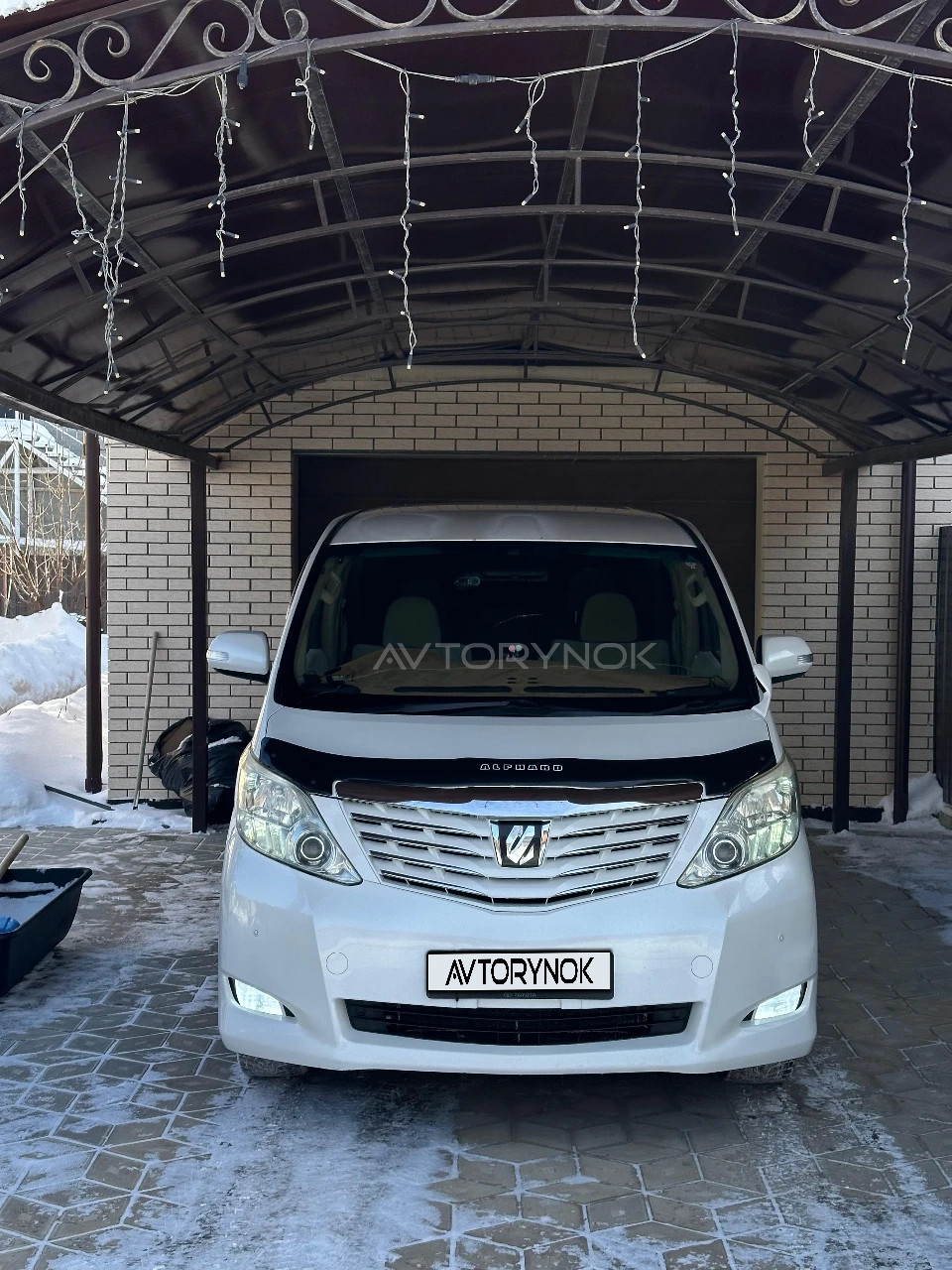 Toyota Alphard, 2008